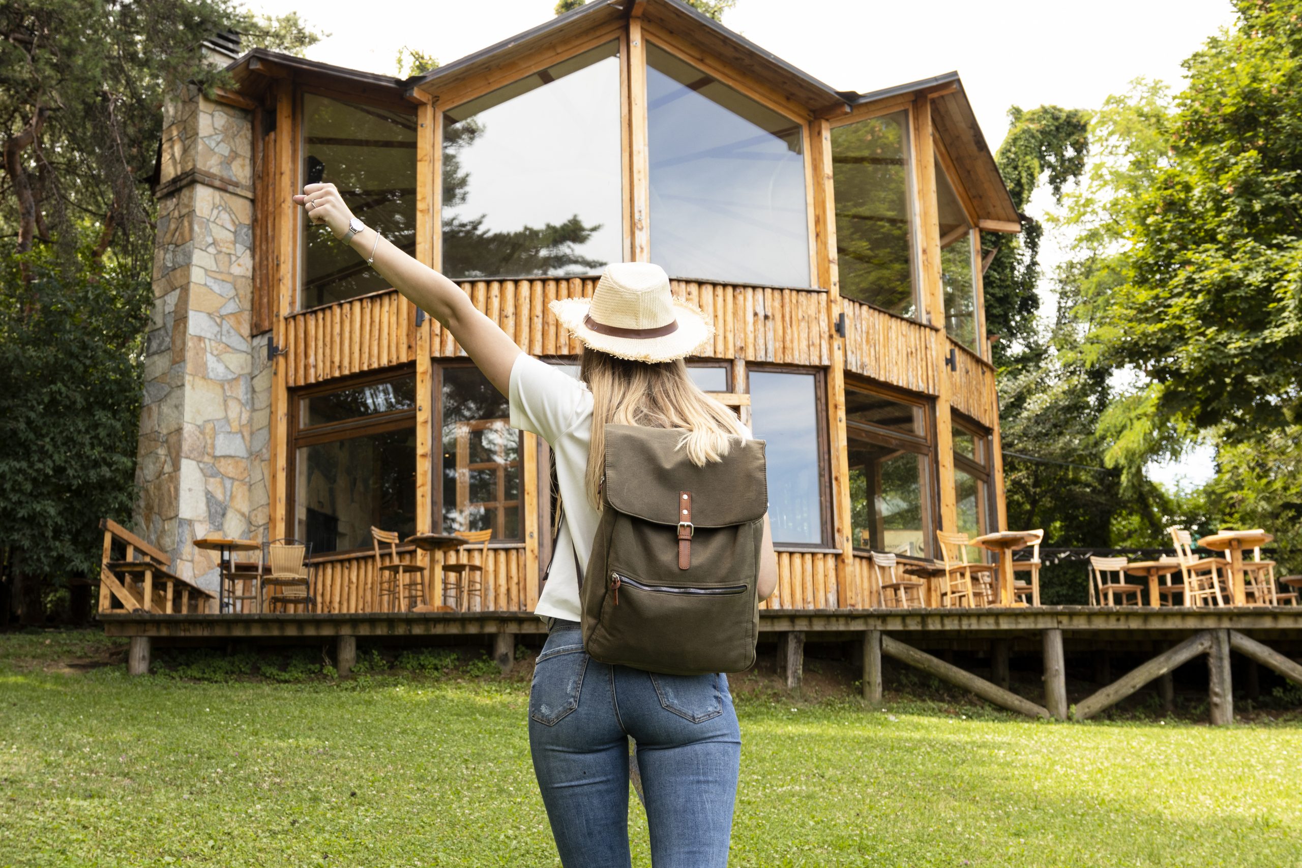 woman-front-modern-house